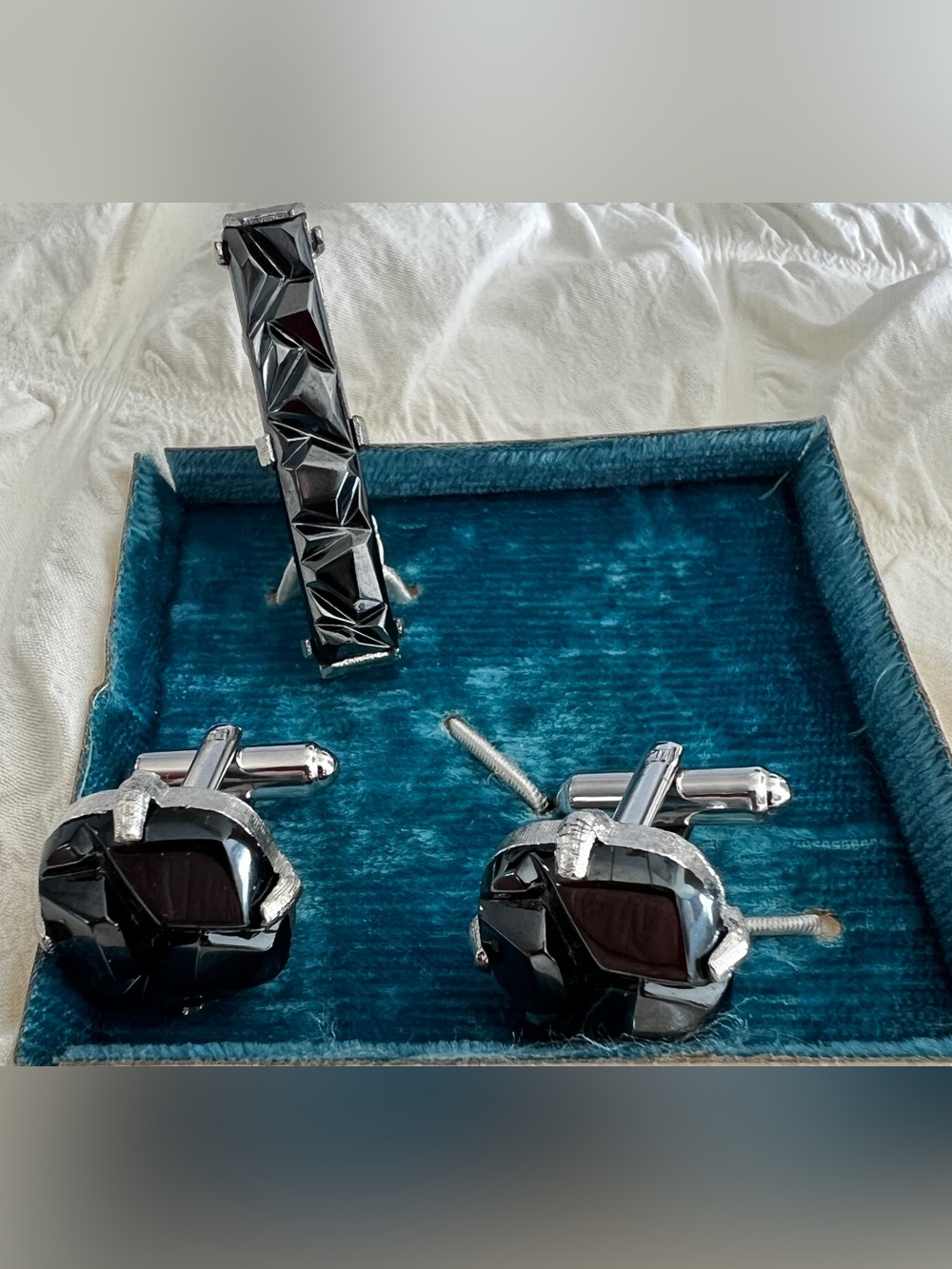 VTG (1960’s) Charcoal Classic Cufflinks & Tie Clip by Sarah Coventry